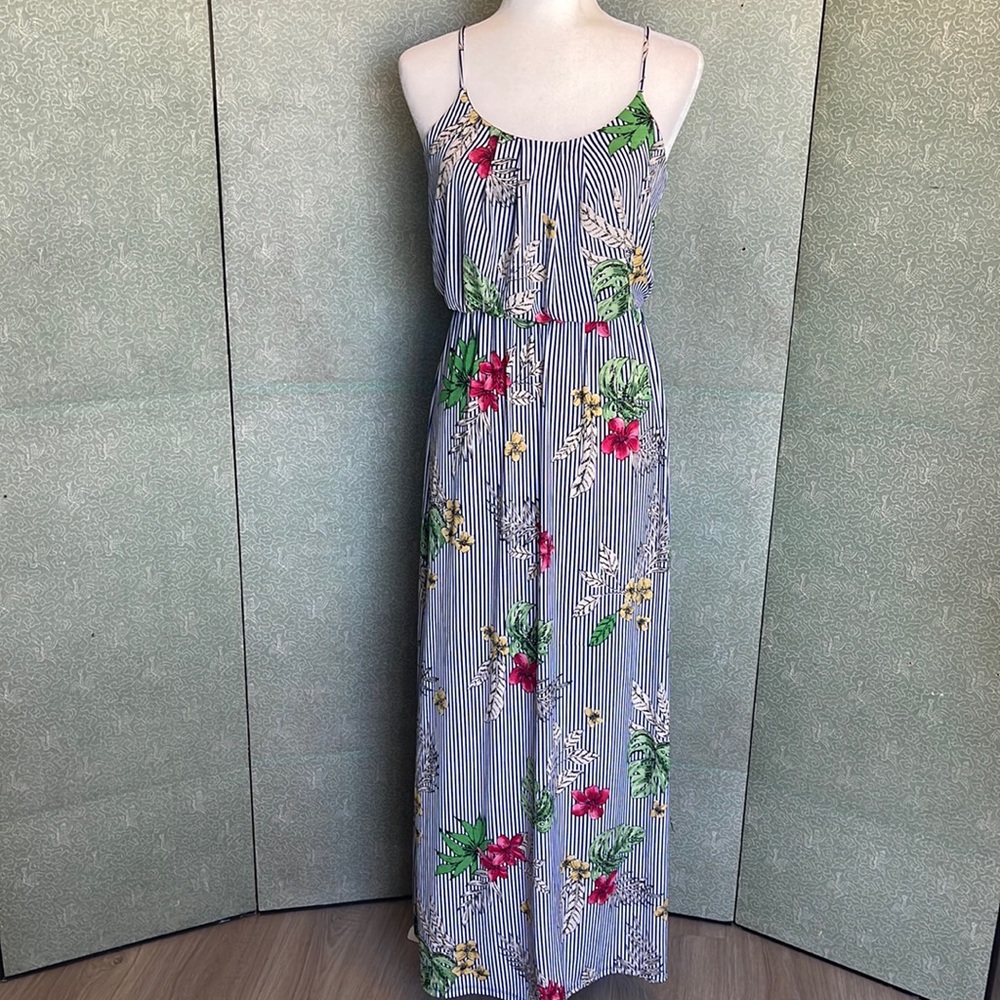 Love Ryan floral dress 🌿🌺